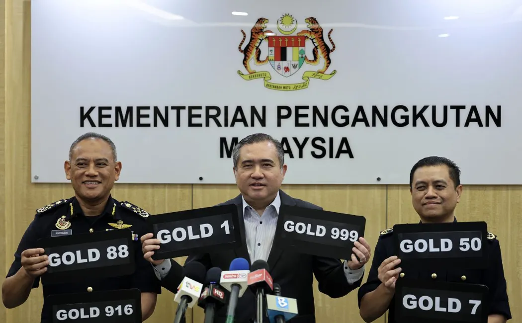 GOLD number plate series launched by ministry in conjunction with 50th FT Day